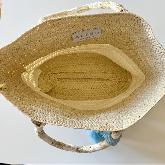 Altru Straw Tote - Picture 6 of 12